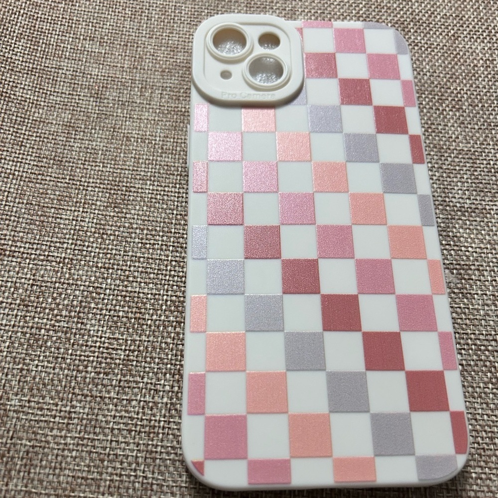 iPhone 14 Plus W Checkerboard Theme
See description for others it will fit
NWOT